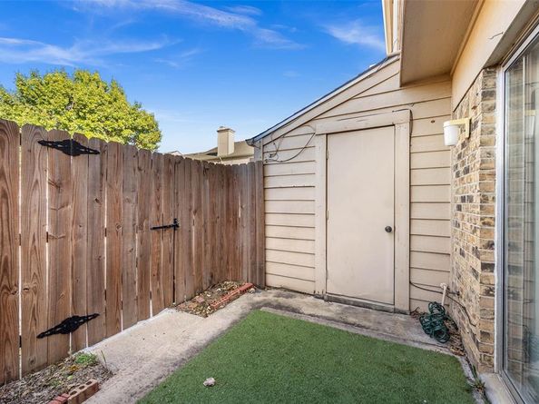 601  Carriagehouse Lane  3, Garland Texas 75040