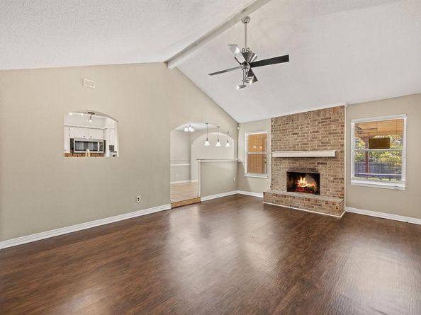 7258  Brentwood Stair Road , Fort Worth Texas 76112