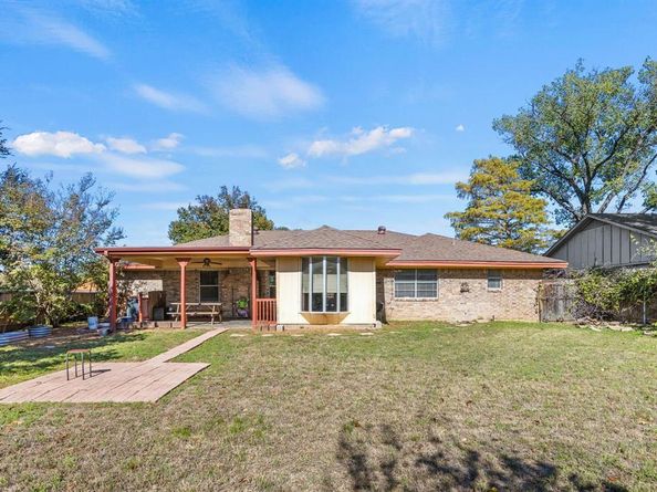 7258  Brentwood Stair Road , Fort Worth Texas 76112