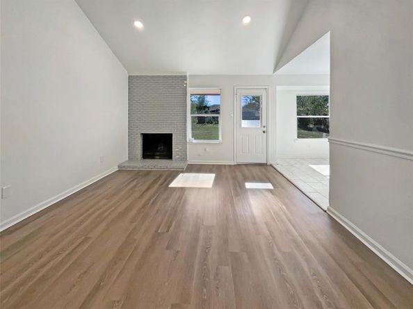 5716  Burton Avenue , Fort Worth Texas 76119