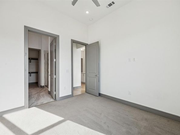 2700  Old Denton Road  1047, Carrollton Texas 75007