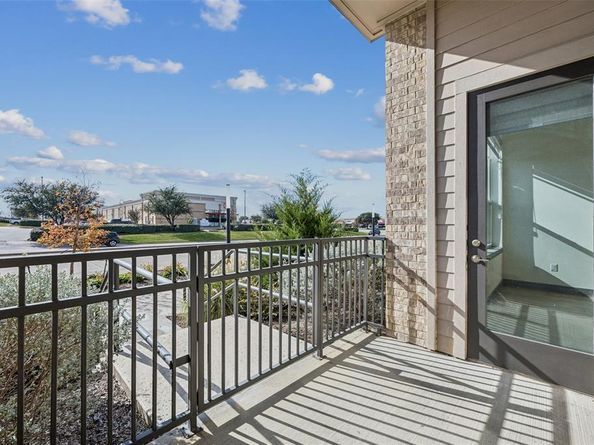 2700  Old Denton Road  1047, Carrollton Texas 75007