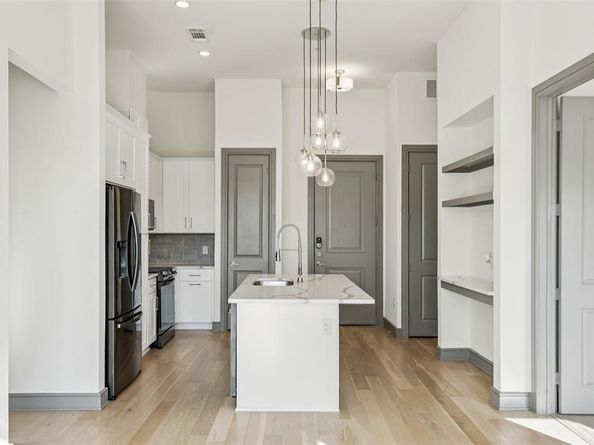 2700  Old Denton Road  1047, Carrollton Texas 75007