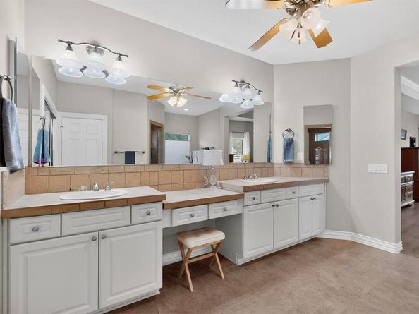 10900  Fieldstone Street , Denton Texas 76207