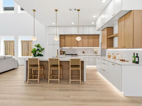 1507  Dennison Street , Dallas Texas 75212