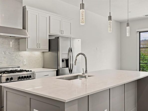 5122  Capitol Avenue  103, Dallas Texas 75206