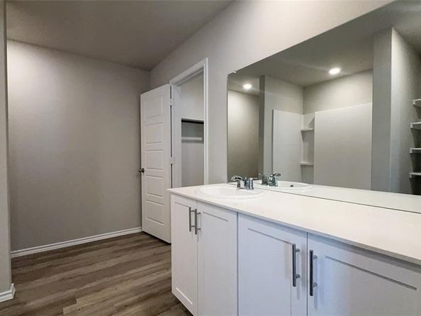 2948  MAPLE ORCHARD Lane , Fort Worth Texas 76140