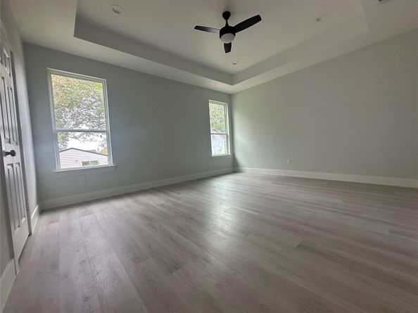 525 NW 17th Street , Grand Prairie Texas 75050
