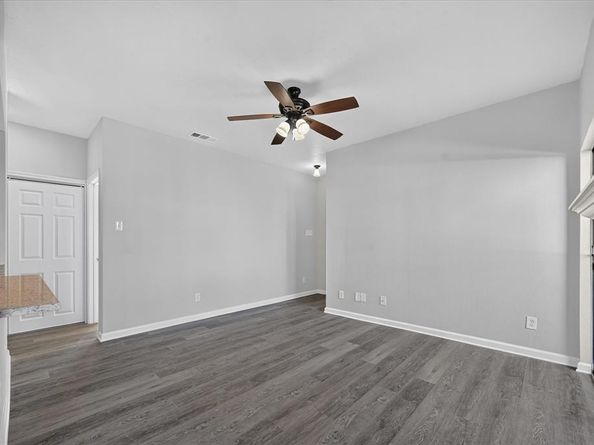 9737  Whitehurst Drive  51, Dallas Texas 75243