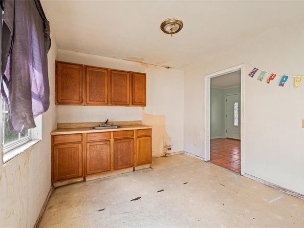 6628  Glesman Street , Dallas Texas 75232