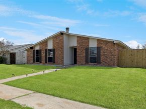 1905  Montana Trail , Grand Prairie Texas 75052