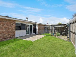 1905  Montana Trail , Grand Prairie Texas 75052