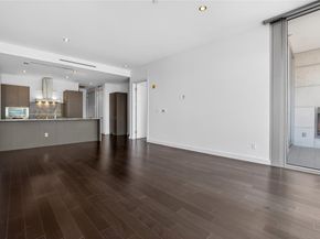 2900  Mckinnon Street  403, Dallas Texas 75201