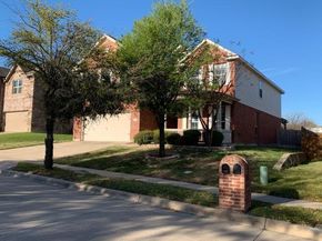 1020  Long Pointe Avenue , Fort Worth Texas 76108
