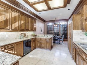 7155  Helsem Bend , Dallas Texas 75230