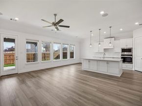 1929  Comanche Drive , DeSoto Texas 75115