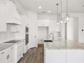1929  Comanche Drive , DeSoto Texas 75115