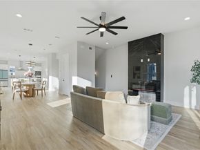 1121  Muncie Avenue , Dallas Texas 75212