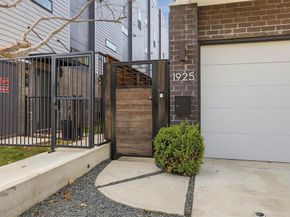 1925 N Prairie Avenue , Dallas Texas 75204