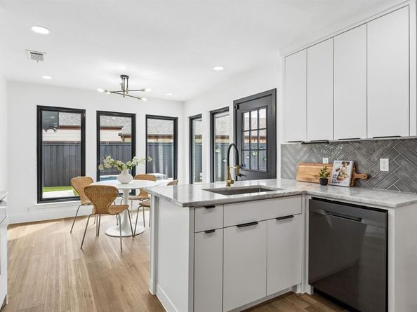 7205  Claybrook Drive , Dallas Texas 75231