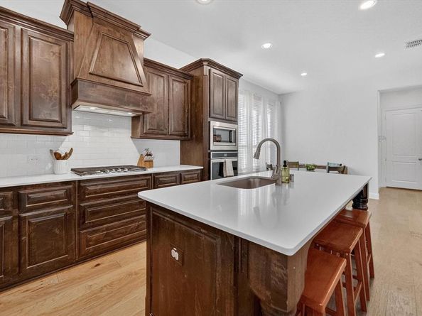 5125  Wakefield Drive , Irving Texas 75038