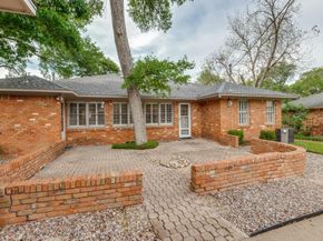 2816  Bonnywood Lane , Dallas Texas 75233