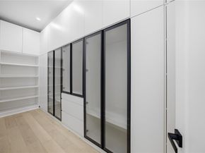 4220  MUNGER Avenue , Dallas Texas 75204