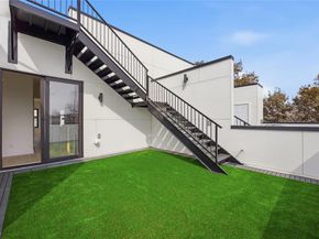 4220  MUNGER Avenue , Dallas Texas 75204