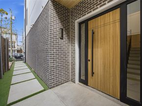 4220  MUNGER Avenue , Dallas Texas 75204