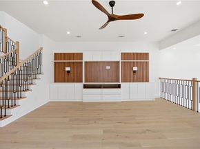 4220  MUNGER Avenue , Dallas Texas 75204