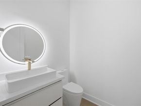 4220  MUNGER Avenue , Dallas Texas 75204