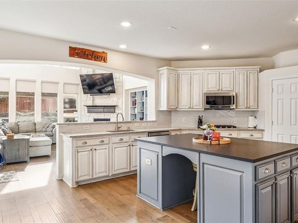 9008  Thompson Drive , Argyle Texas 76226