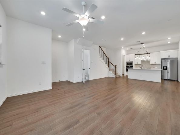 9916  Hennings Street , Irving Texas 75063