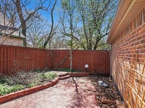 1925  Highland Park Circle , Denton Texas 76205