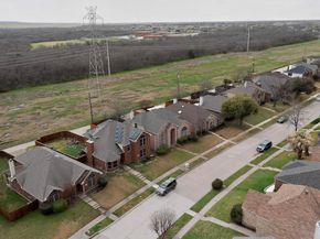 875  San Jacinto Drive , Grand Prairie Texas 75052