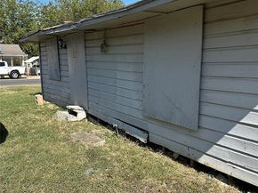 2435  Iroquois Street , Dallas Texas 75212