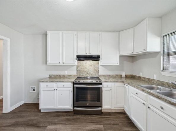 5032  Marks Place , Fort Worth Texas 76116