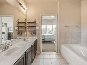 409  Crown Oaks Drive , Fort Worth Texas 76131