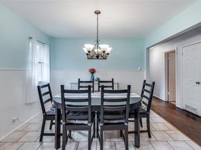 913  Ross Trail , Arlington Texas 76012