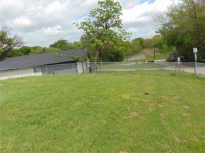 2918  Ashglen Drive , Garland Texas 75043
