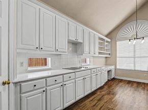 1610  Lakeland Park Drive , Garland Texas 75043