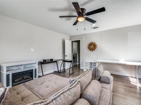 348  Thompson Street , Fort Worth Texas 76134