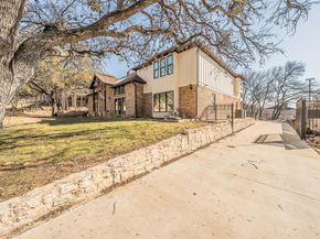 6012  Englishoak Drive , Arlington Texas 76016