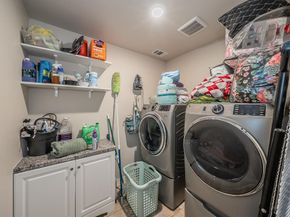 6012  Englishoak Drive , Arlington Texas 76016