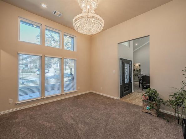 6012  Englishoak Drive , Arlington Texas 76016