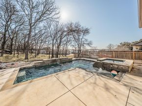 6012  Englishoak Drive , Arlington Texas 76016