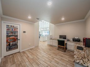 6012  Englishoak Drive , Arlington Texas 76016