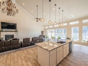 6012  Englishoak Drive , Arlington Texas 76016