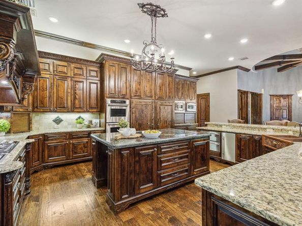 2505  Pelican Court , Flower Mound Texas 75022