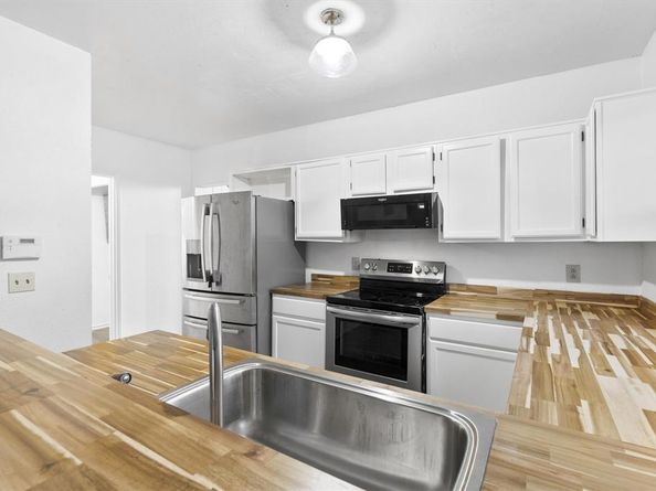 2416  Country Hollow Lane , Garland Texas 75040